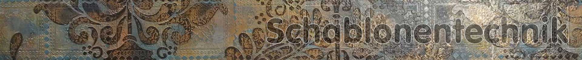 Detail der Wand mit der fertigen Schablonentechnik mit Text: Schablonentechnik