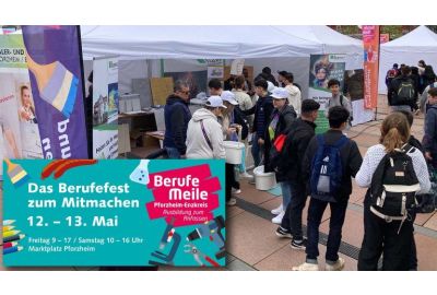 Unser Stand auf der Berufemeile mit Publikum