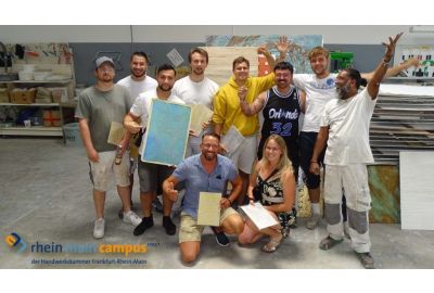 Gruppenbild der fröhlichen Teilnehmer der Schulung Creativ-Technik in der Anwendungstechik in Heppenheim