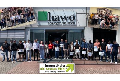 Gruppenfoto der Teilnehmer vor dem Haupteingang von hawo in Heppenheim