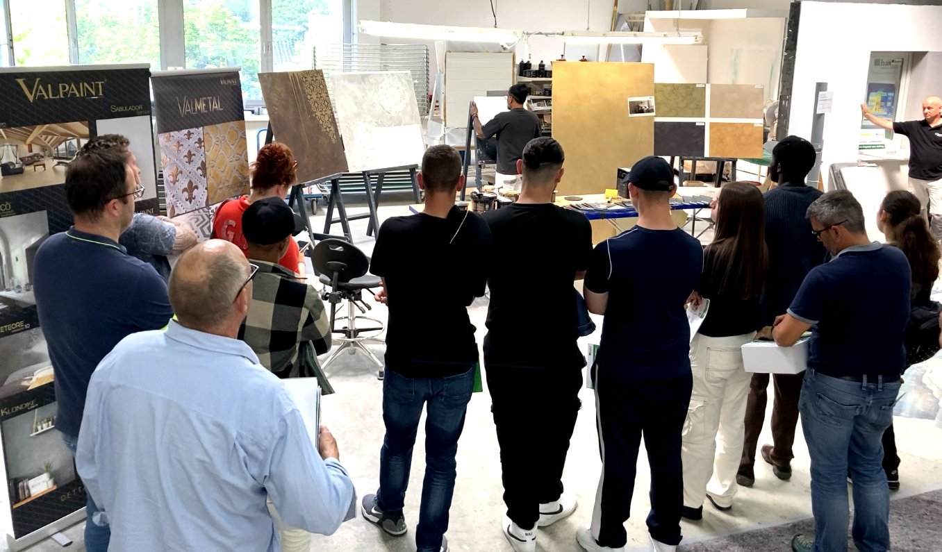 In der Anwendungstechnik für creative Techniken mit Valpaint