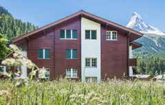 Haus mit Teil-Holzfassade