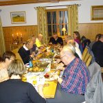 Seminarteilnehmer beim traditionellen Weihnachtsgans-Essen und dem einen oder anderen Glas Rotwein beim „Kaiserwirt“ in Ober-Lauderbach