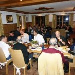 Teilnehmer beim traditionellen Weihnachtsgans-Essen und dem einen oder anderen Glas Rotwein im „Kaiserwirt“ in Heppenheim